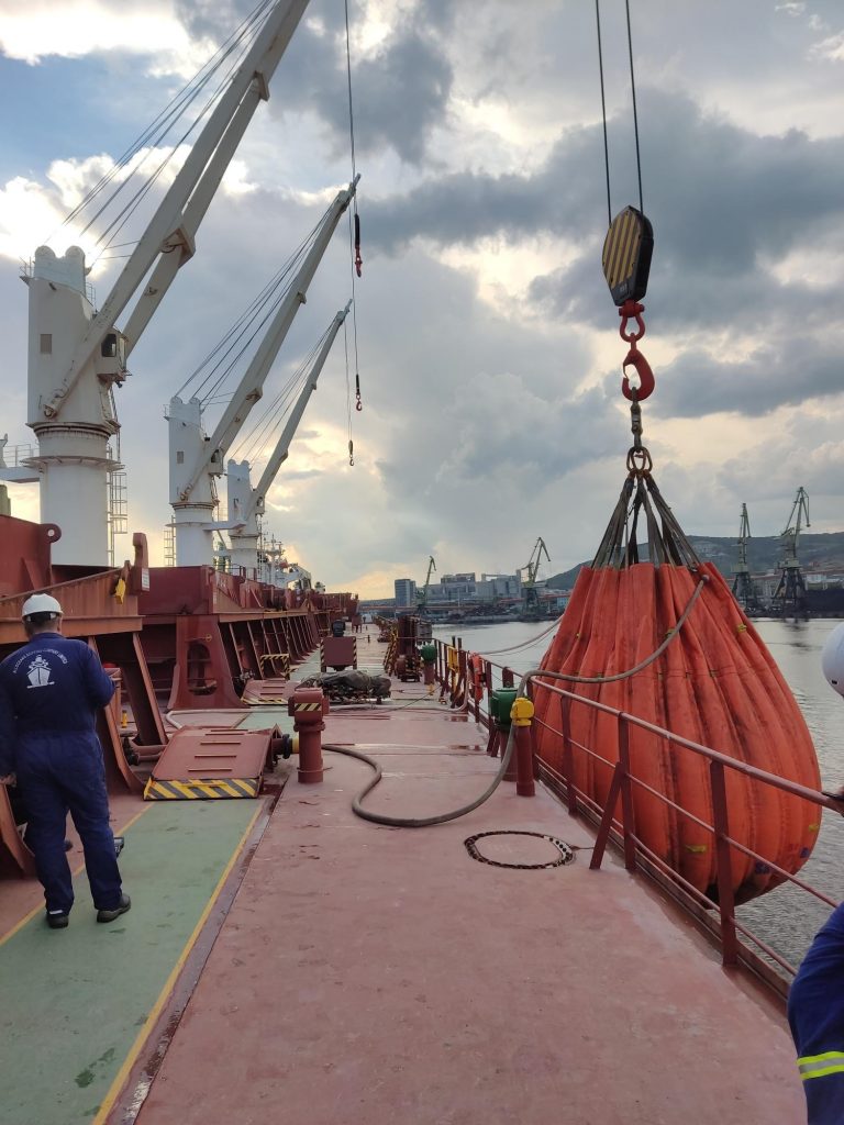 Load test of cranes (20)
