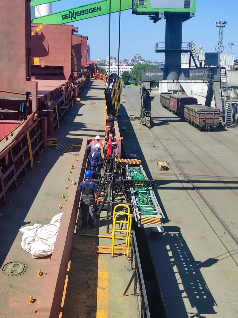 Load test of ladders (1)
